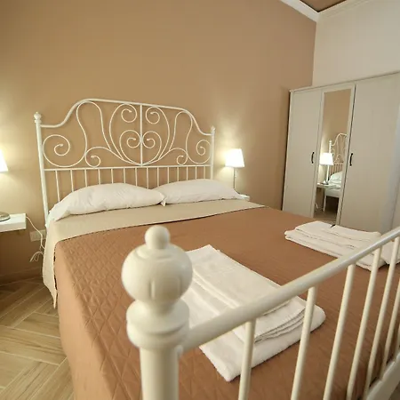 Bed and Breakfast Antichi Soffitti CTA Exterior foto